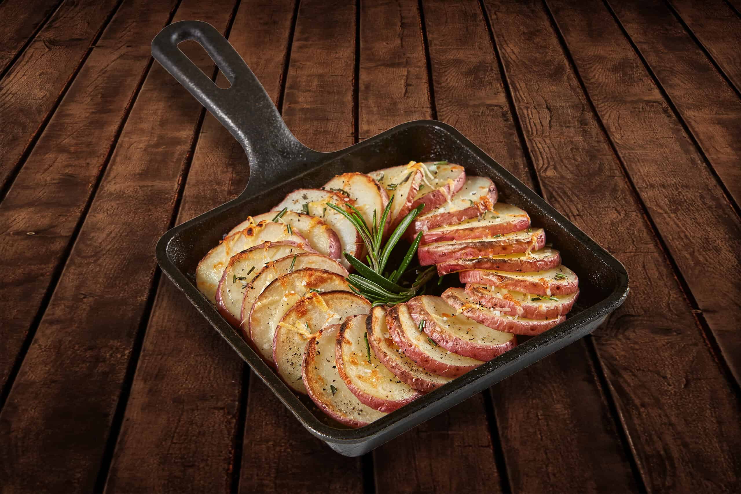 Red Garlic Herbed Skillet Potatoes
