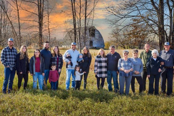 A & L Potato Co. – Family standing in a field